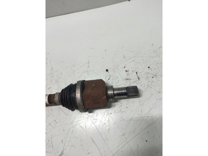 Recambio de transmision delantera izquierda para peugeot 308 access referencia OEM IAM 9677561480  