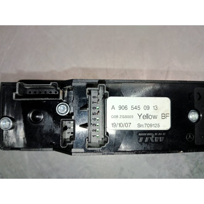 Recambio de mando elevalunas delantero derecho para mercedes sprinterii caja cerrada (desde 01.06) 2.1 cdi cat referencia OEM IA