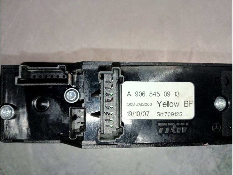 Recambio de mando elevalunas delantero derecho para mercedes sprinterii caja cerrada (desde 01.06) 2.1 cdi cat referencia OEM IA