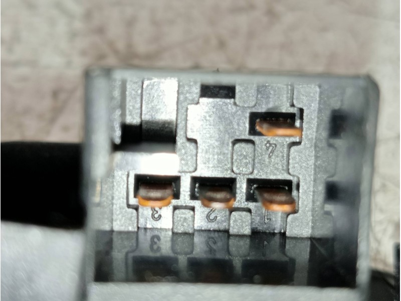 Recambio de mando elevalunas delantero derecho para volkswagen golf iv berlina (1j1) referencia OEM IAM 3B1837114T  