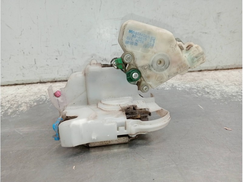 Recambio de motor cierre centralizado delantero derecho para renault maxity 2.9 diesel referencia OEM IAM 80552AA20A 89A910 