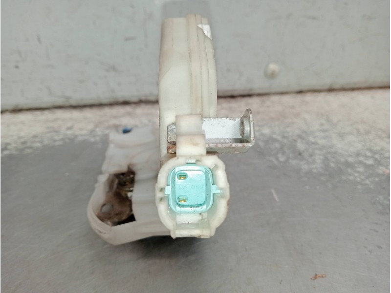 Recambio de motor cierre centralizado delantero derecho para renault maxity 2.9 diesel referencia OEM IAM 80552AA20A 89A910 