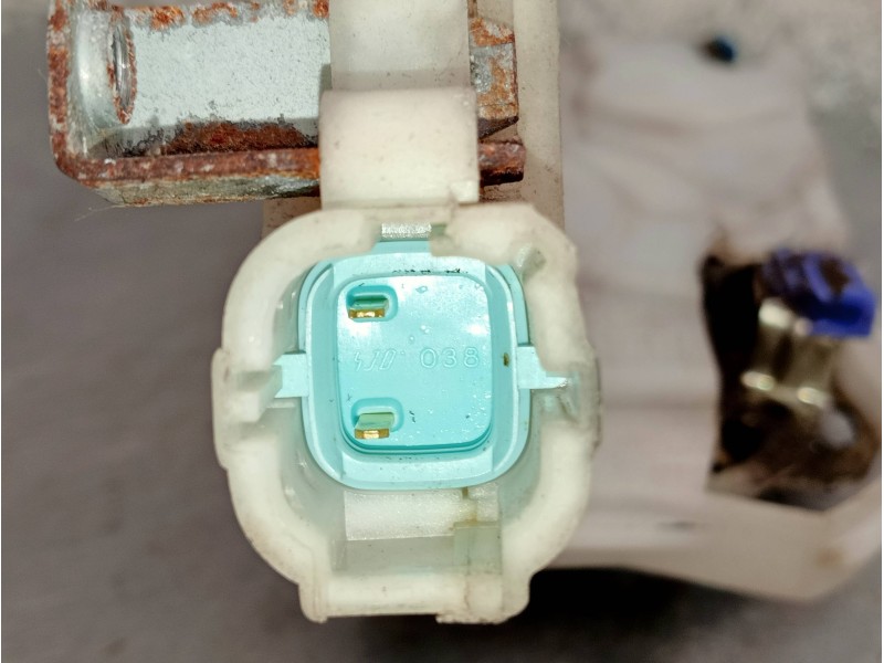 Recambio de motor cierre centralizado delantero izquierdo para renault maxity 2.9 diesel referencia OEM IAM 80553AA20A  