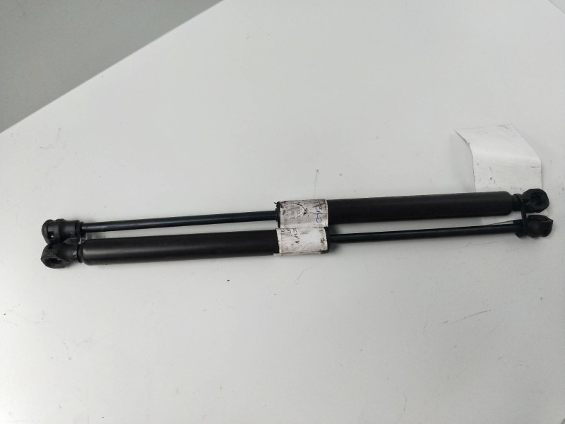 Recambio de amortiguadores capo para renault captur 0.9 energy referencia OEM IAM 654709991R  