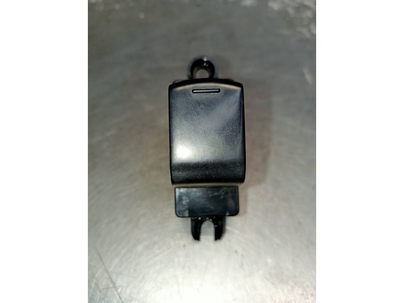 Recambio de mando elevalunas delantero derecho para renault maxity 2.9 diesel referencia OEM IAM   