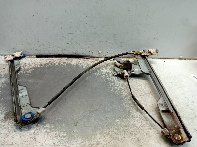 Recambio de elevalunas delantero derecho para renault maxity 2.9 diesel referencia OEM IAM  2P 