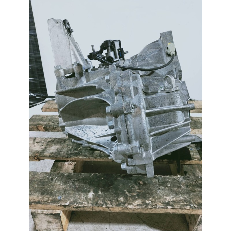 Recambio de caja cambios para kia sportage drive plus 2wd referencia OEM IAM WKJ6E 766951 6V