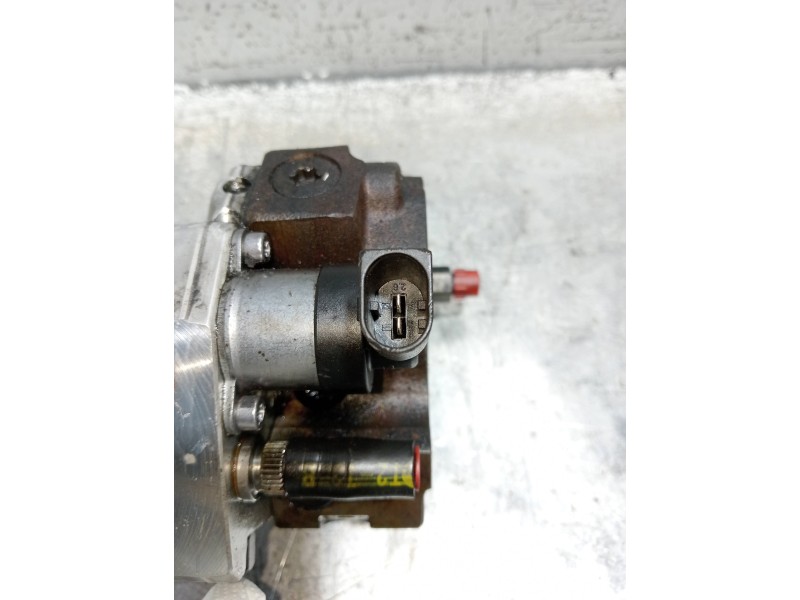 Recambio de bomba inyeccion para bmw serie 6 coupe (e63) 635d referencia OEM IAM 0445010146 7798333 