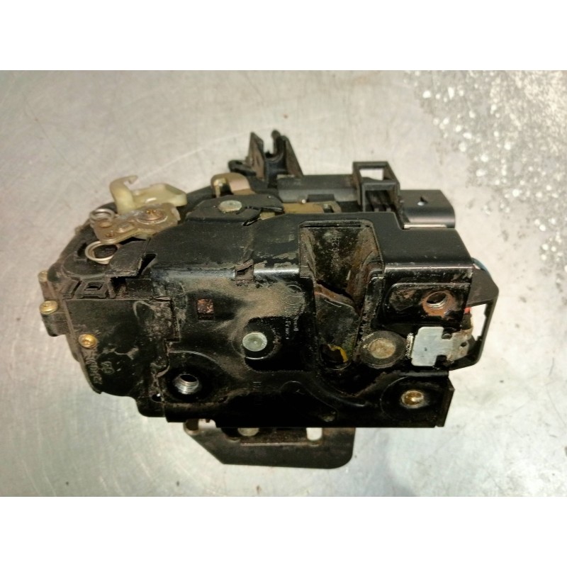 Recambio de motor cierre centralizado delantero izquierdo para audi a4 avant (8e) 2.5 tdi (114kw) referencia OEM IAM 4B1837015G 