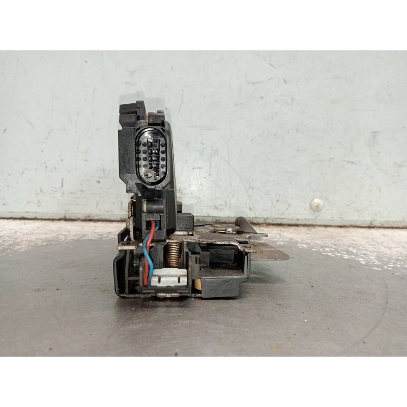 Recambio de motor cierre centralizado delantero izquierdo para audi a4 avant (8e) 2.5 tdi (114kw) referencia OEM IAM 4B1837015G 