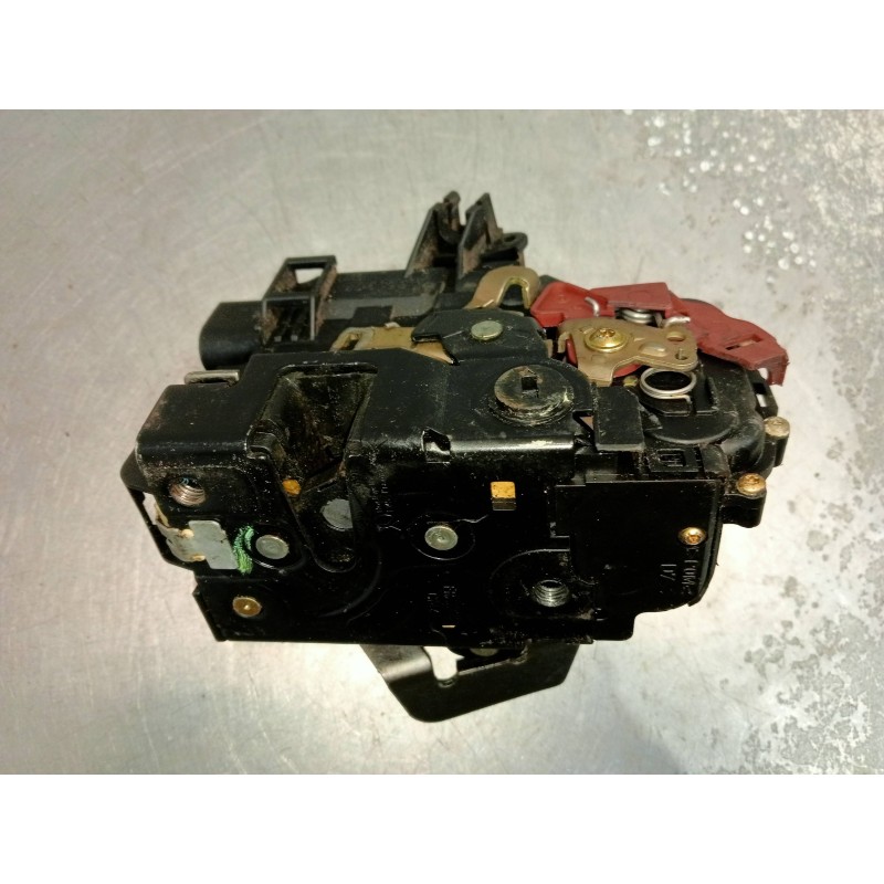 Recambio de motor cierre centralizado trasero derecho para audi a4 avant (8e) 2.5 tdi (114kw) referencia OEM IAM   5P