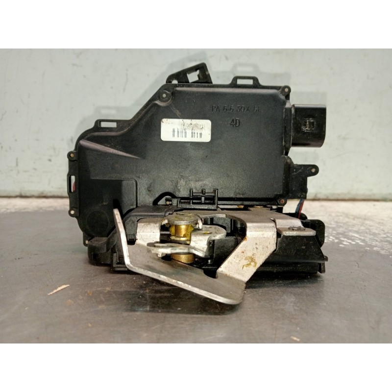 Recambio de motor cierre centralizado trasero derecho para audi a4 avant (8e) 2.5 tdi (114kw) referencia OEM IAM   5P
