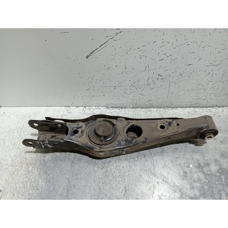 Recambio de brazo suspension inferior trasero izquierdo para kia sportage drive plus 2wd referencia OEM IAM 55210D3050  