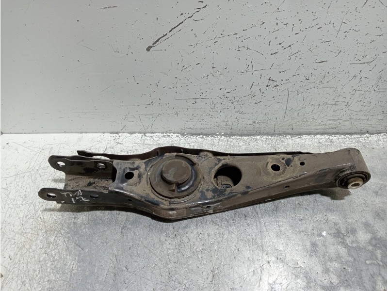 Recambio de brazo suspension inferior trasero izquierdo para kia sportage drive plus 2wd referencia OEM IAM 55210D3050  