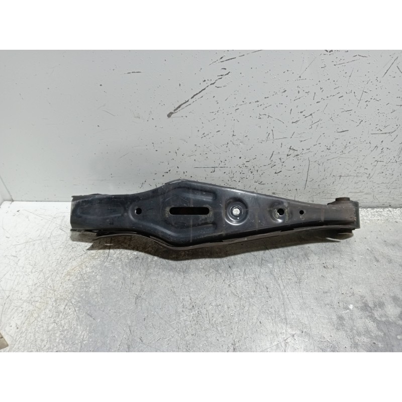 Recambio de brazo suspension inferior trasero izquierdo para kia sportage drive plus 2wd referencia OEM IAM 55210D3050  