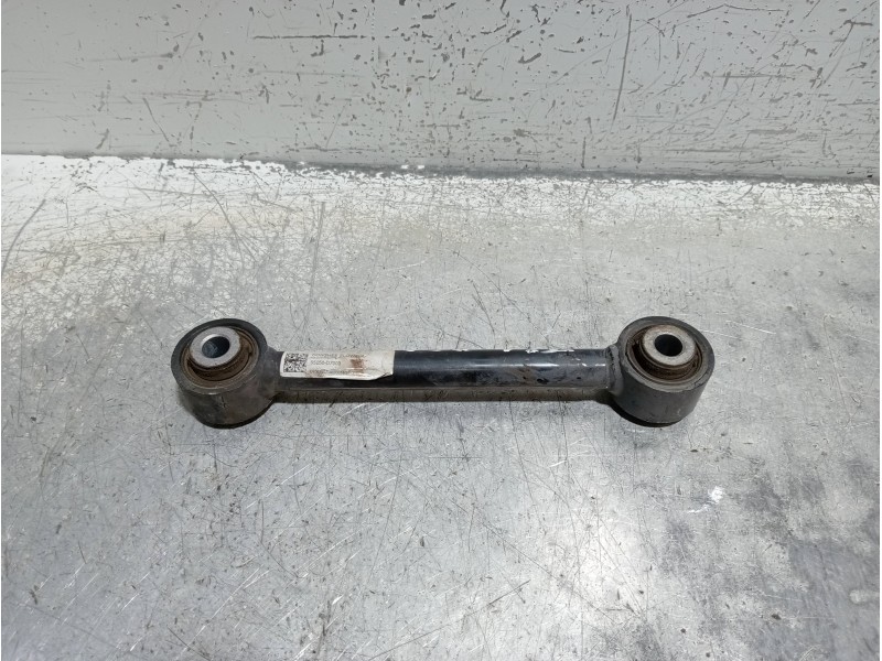 Recambio de brazo suspension superior trasero derecho para kia sportage drive plus 2wd referencia OEM IAM 55250D7000  