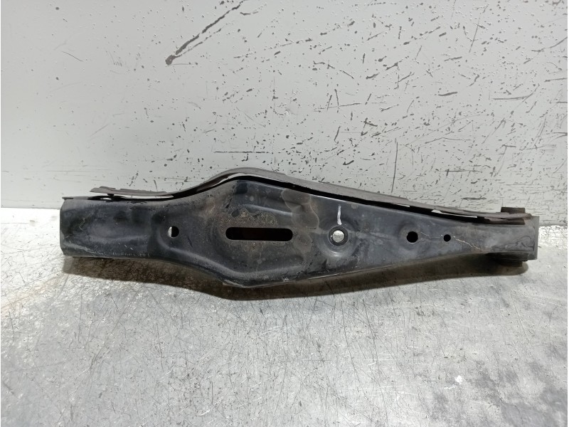 Recambio de brazo suspension inferior trasero derecho para kia sportage drive plus 2wd referencia OEM IAM 55220D3050  