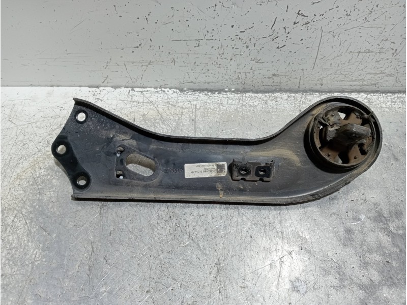 Recambio de brazo suspension inferior trasero izquierdo para kia sportage drive plus 2wd referencia OEM IAM 55270H3100  