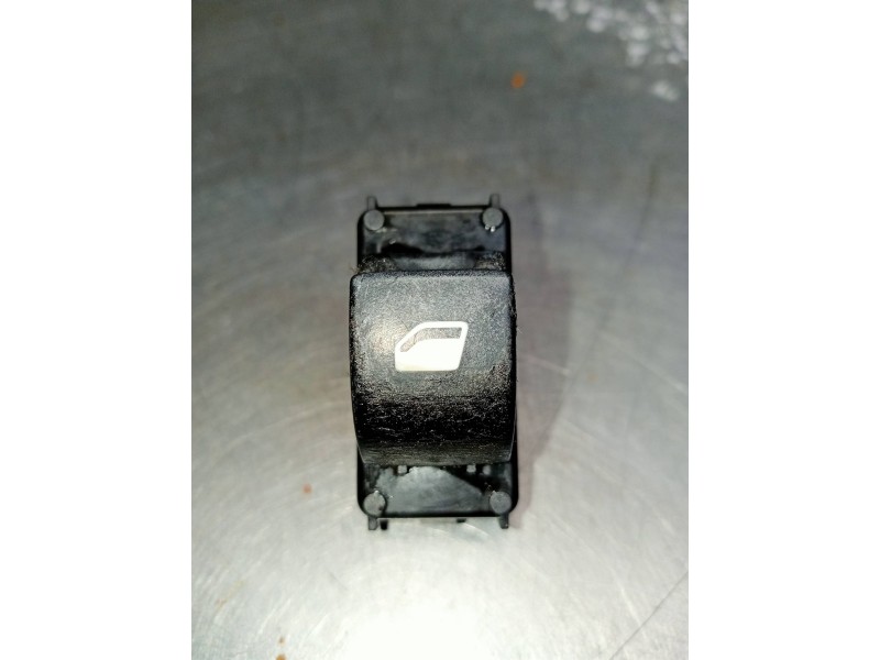 Recambio de mando elevalunas delantero derecho para citroen c4 coupe lx referencia OEM IAM 9651466677  