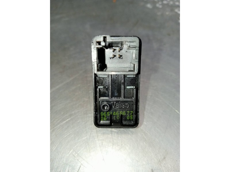 Recambio de mando elevalunas delantero derecho para citroen c4 coupe lx referencia OEM IAM 9651466677  