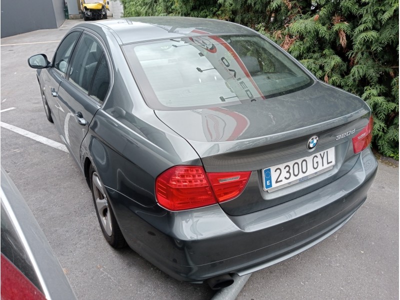 bmw serie 3 berlina (e90) del año 2010