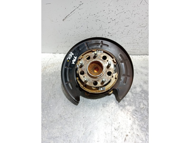 Recambio de mangueta trasera derecha para kia sportage drive plus 2wd referencia OEM IAM 52701D7000  