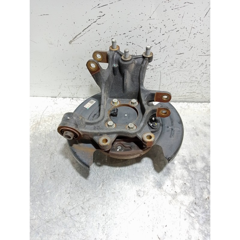 Recambio de mangueta trasera derecha para kia sportage drive plus 2wd referencia OEM IAM 52701D7000  