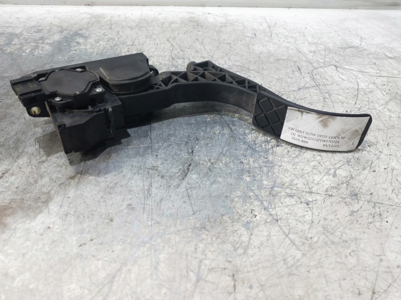 Recambio de potenciometro pedal para volkswagen golf iv berlina (1j1) referencia OEM IAM 1J11721503K 0281002342 