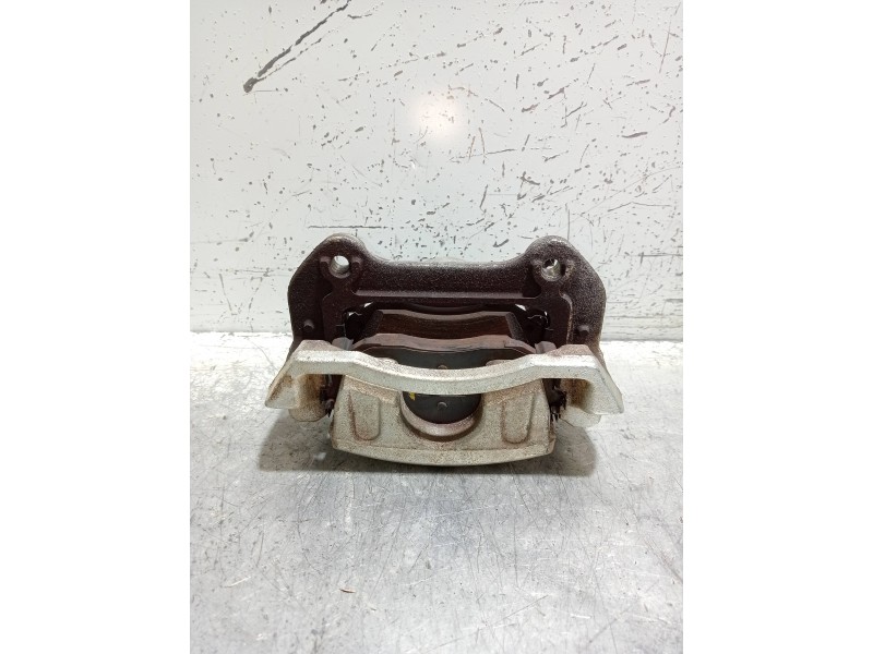 Recambio de pinza freno delantera derecha para kia sportage drive plus 2wd referencia OEM IAM 58130D7600  