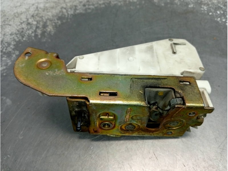 Recambio de motor cierre centralizado trasero derecho para ford fiesta berlina ghia referencia OEM IAM 96FGA264A26RE  5P
