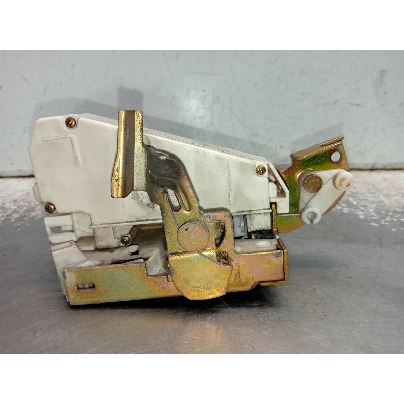 Recambio de motor cierre centralizado trasero derecho para ford fiesta berlina ghia referencia OEM IAM 96FGA264A26RE  5P