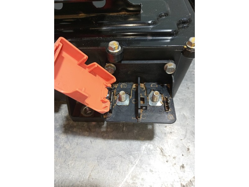 Recambio de bateria para kia sportage drive plus 2wd referencia OEM IAM 100RES020057 375M0D7000 