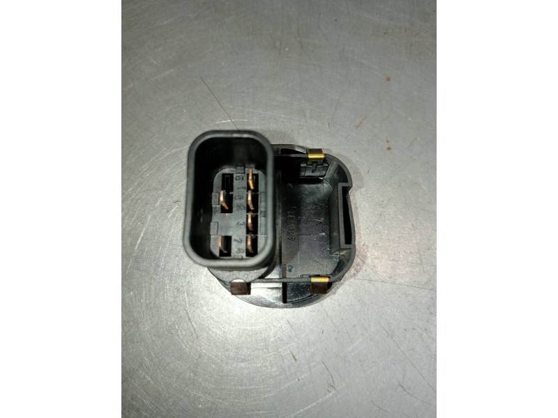 Recambio de mando elevalunas delantero derecho para ford fiesta berlina ghia referencia OEM IAM 96FG14529AC 03153400 5P