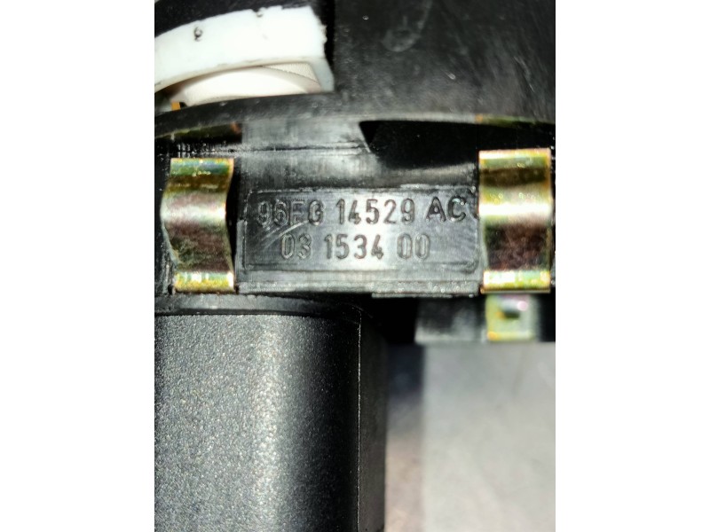 Recambio de mando elevalunas delantero derecho para ford fiesta berlina ghia referencia OEM IAM 96FG14529AC 03153400 5P