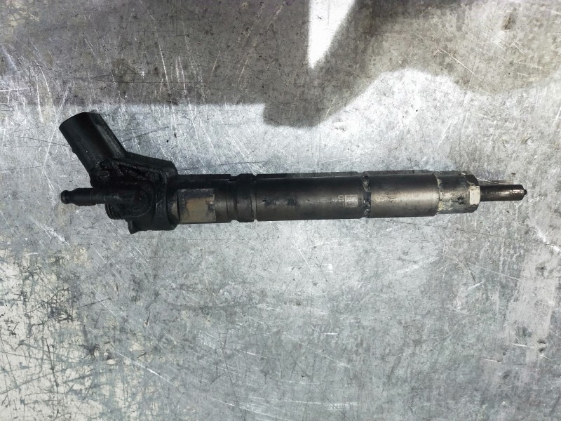 Recambio de inyector para mercedes sprinterii caja cerrada (desde 01.06) 2.1 cdi cat referencia OEM IAM   