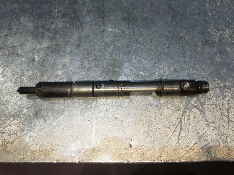 Recambio de inyector para audi a4 avant (8e) 2.5 tdi (114kw) referencia OEM IAM 059130201F 0432133795 BOSCH