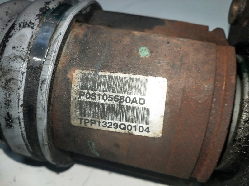 Recambio de transmision delantera derecha para dodge caliber s referencia OEM IAM P05105660AD  