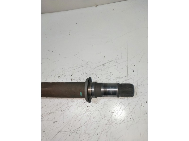 Recambio de transmision delantera derecha para dodge caliber s referencia OEM IAM P05105660AD  