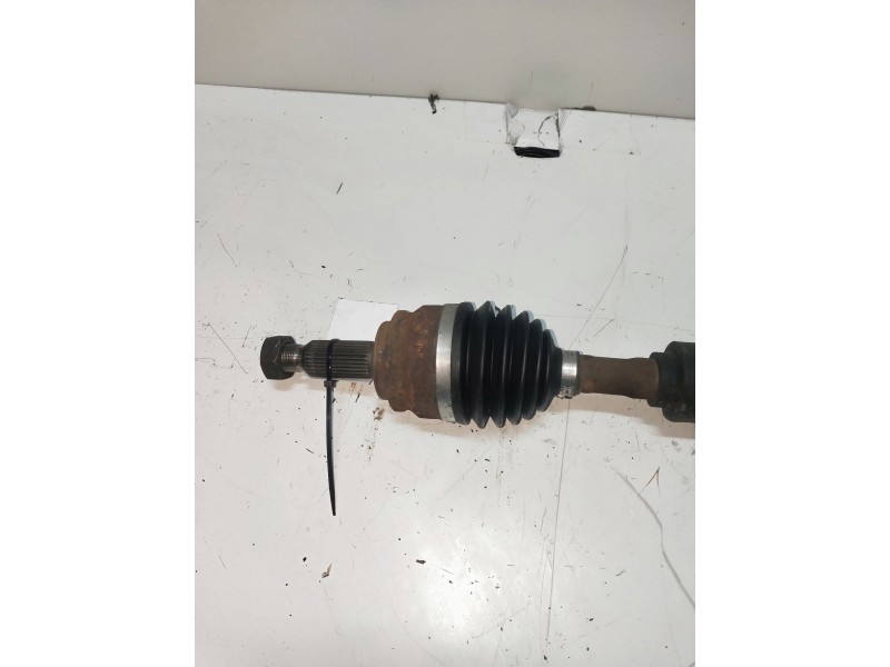 Recambio de transmision delantera izquierda para dodge caliber se referencia OEM IAM   