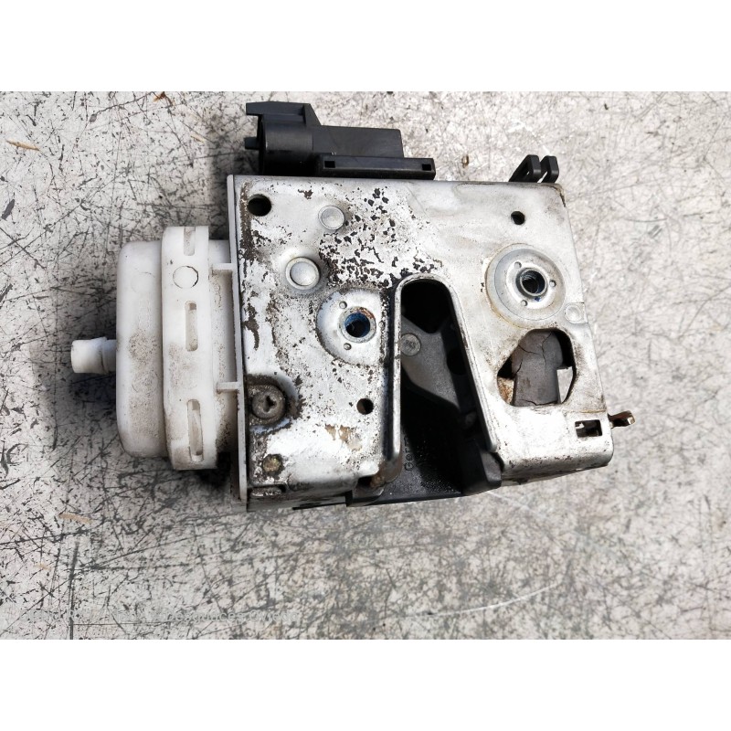Recambio de motor cierre centralizado delantero derecho para audi a4 berlina (b5) 1.9 tdi referencia OEM IAM 8D1837016E  