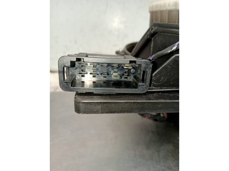 Recambio de motor calefaccion para volkswagen polo (6r1) crosspolo referencia OEM IAM 6R1971566AE  