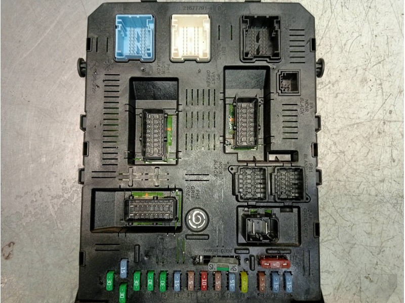 Recambio de caja reles / fusibles para citroen c5 break premier referencia OEM IAM 9658158680 BSI2004H04 01280105