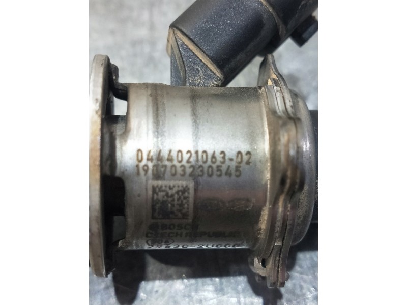 Recambio de inyector para kia sportage drive plus 2wd referencia OEM IAM 044402106302 296302U000 