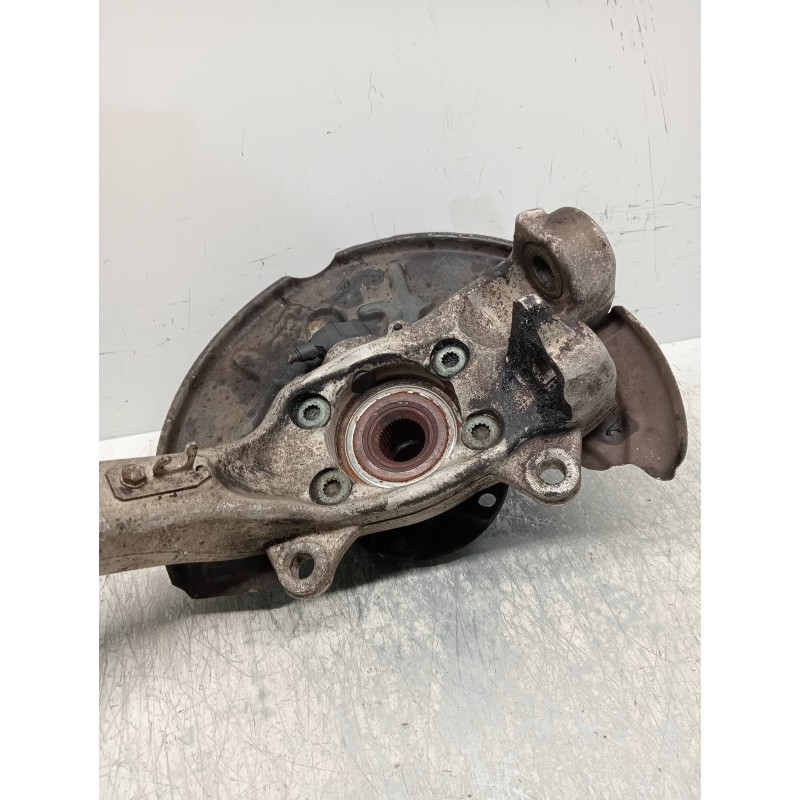 Recambio de mangueta delantera izquierda para audi a4 avant (8e) 2.5 tdi (114kw) referencia OEM IAM   