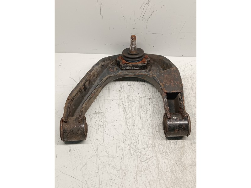 Recambio de brazo suspension superior delantero izquierdo para renault maxity 2.9 diesel referencia OEM IAM   