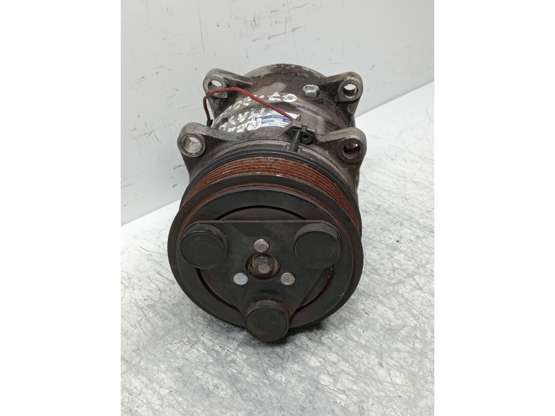 Recambio de compresor aire acondicionado para renault maxity 2.9 diesel referencia OEM IAM   
