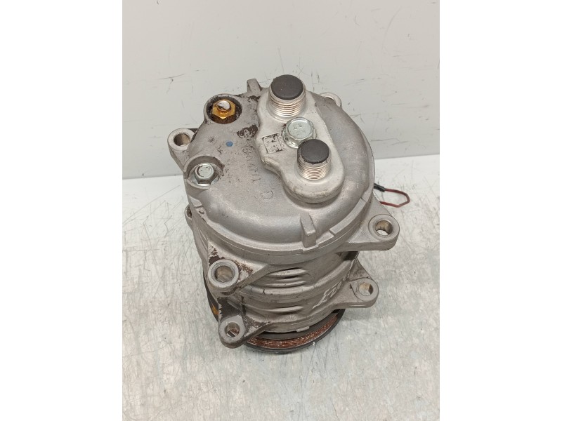 Recambio de compresor aire acondicionado para renault maxity 2.9 diesel referencia OEM IAM   
