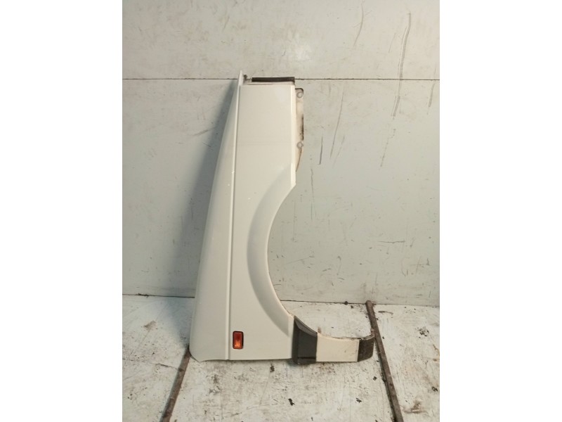 Recambio de aleta delantera derecha para volkswagen passat berlina (312) cl referencia OEM IAM   