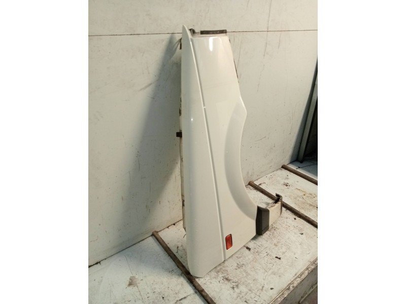 Recambio de aleta delantera derecha para volkswagen passat berlina (312) cl referencia OEM IAM   