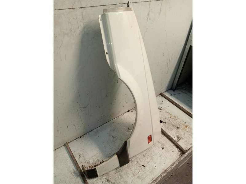 Recambio de aleta delantera izquierda para volkswagen passat berlina (312) cl referencia OEM IAM   